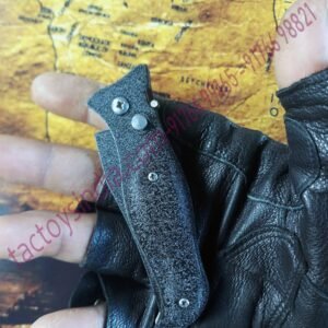Avengers button Knife