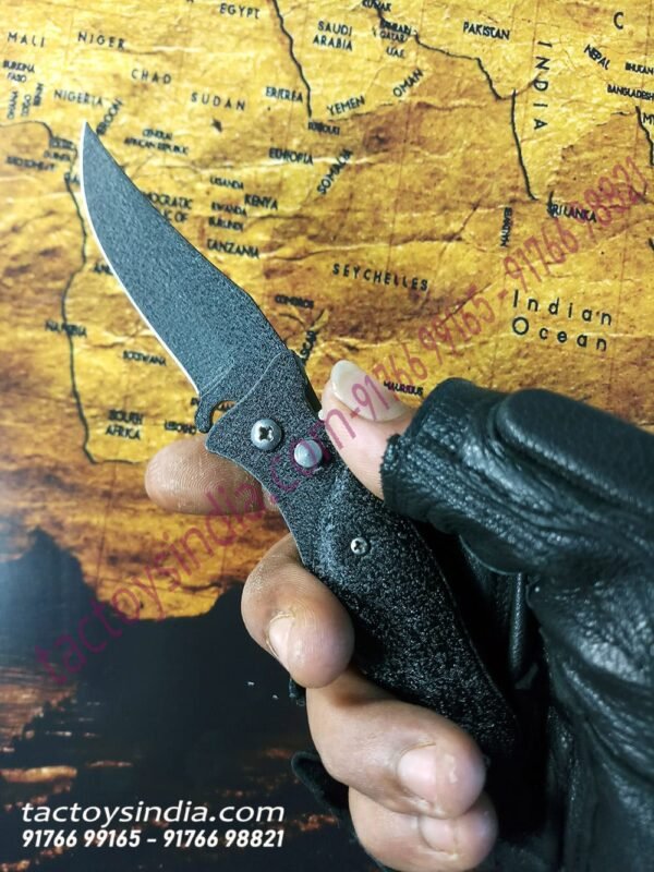 Avengers button Knife