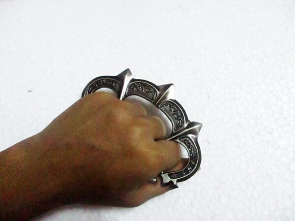 Antique-Grey-Colour-Thick-Metal-knuckleduster-knuckles-knucks-knucklering-knuck-knucksale-knucksdaily-knuckporn-tactical-every