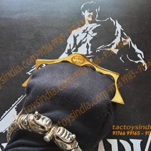 Batarangwideflip-ableknucklepunchwithspikes - Batarang wide flip able knuckle punch with spikes 6